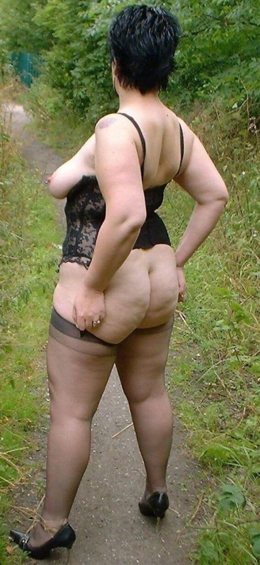 Zeigefreudige MILF sucht Voyeur