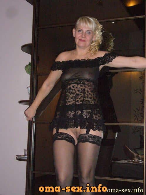 Frisch Geschiedene Reife Hausfrau Sucht Seitensprung